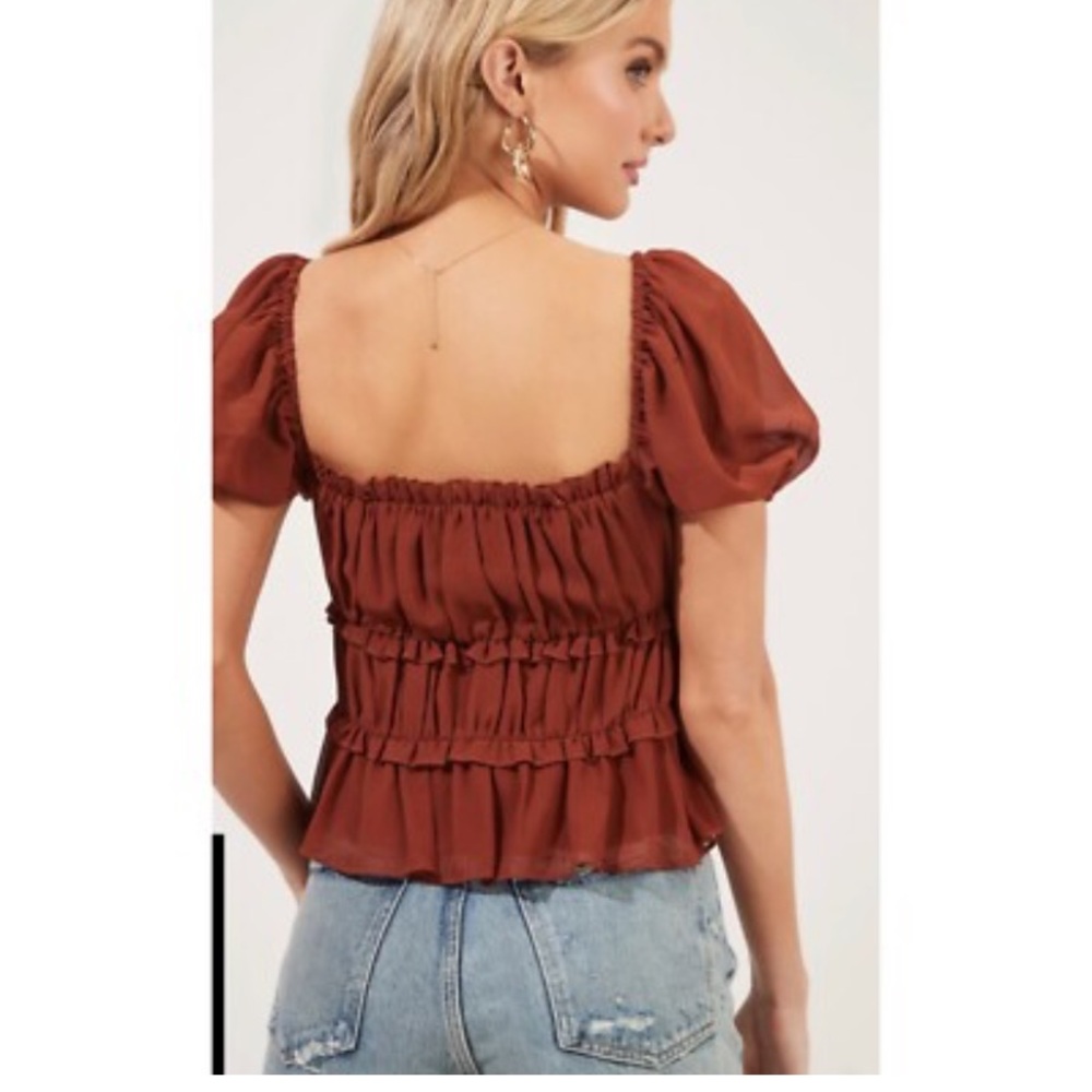 ASTR The Label Nutmeg ruched ruffle short sleeve top stretch chiffon lined brown